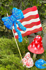Round Top American Flag & Bow