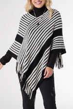 Sansa Poncho Black & White