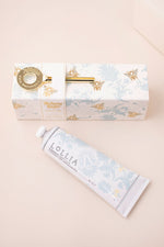 "Wuthering Heights" x Lollia Wish Shea Butter Handcreme & Key