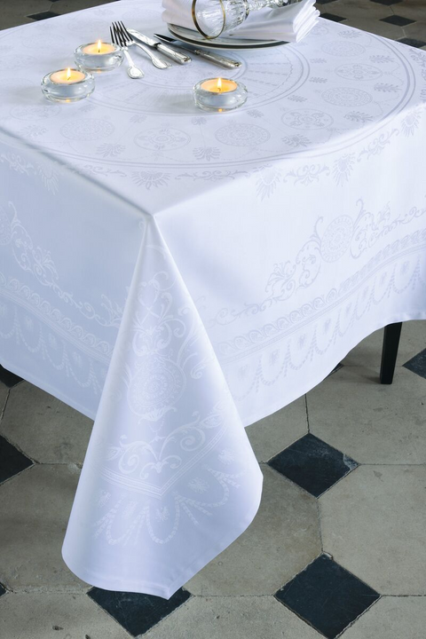 Garnier-Thiebaut Eloise Diamant Tablecloth 69" x 69"