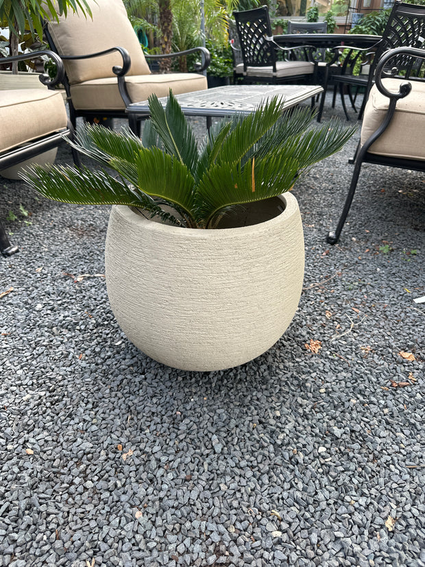 Campania Cimarron Planter Medium Pumice