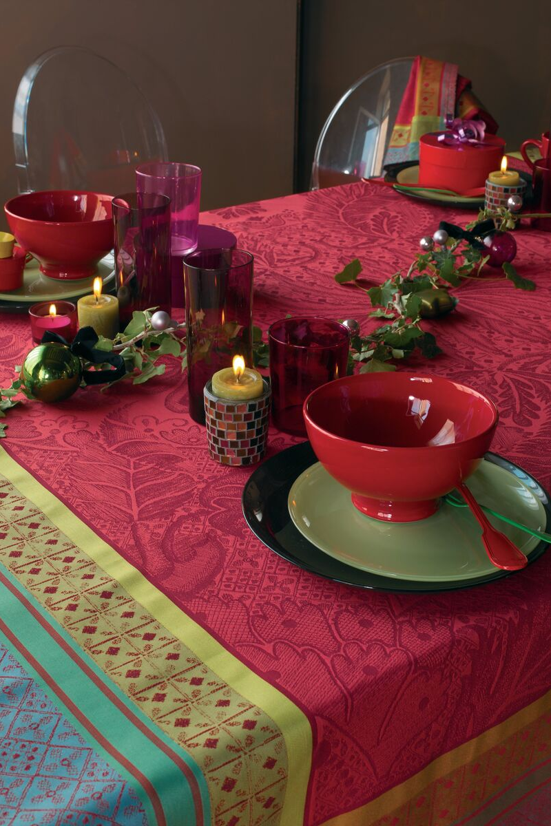 Garnier-Thiebaut Isaphire Tablecloth 69"x100" Rubis
