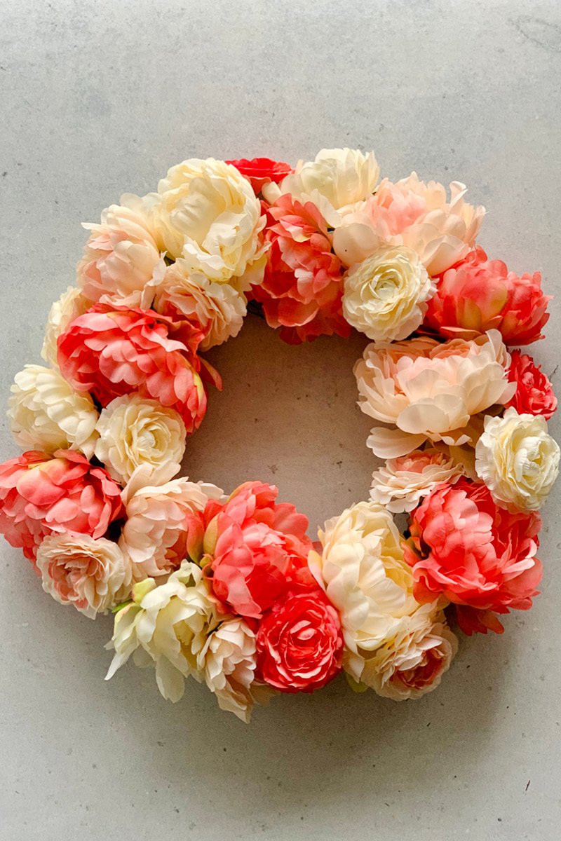 Silk Wreath Peony/Ran/Twig 21"