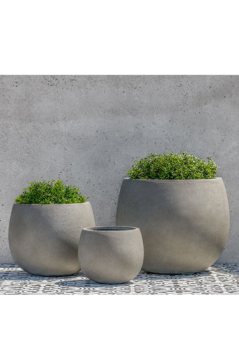 Campania Cambridge Planter Large Stone Grey Lite