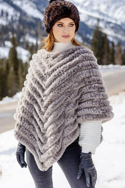 PONCHO DELUXE KNITTED FUR