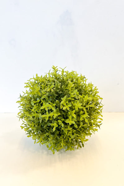 Silk Tea Leaf Ball 7" Green