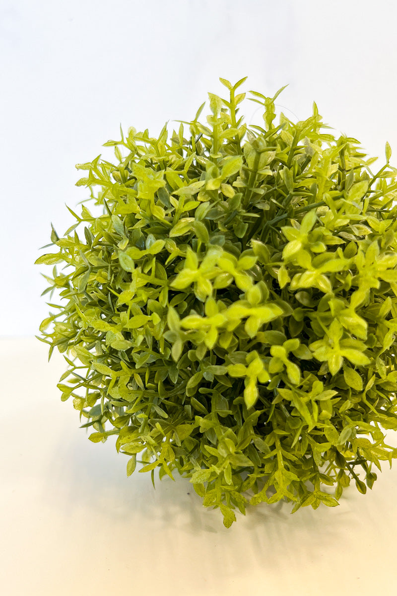 Faux Tea Leaf Ball 5" Green