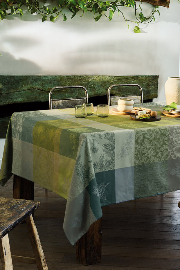 Garnier-Thiebaut Mille Automnes Mousse Tablecloth