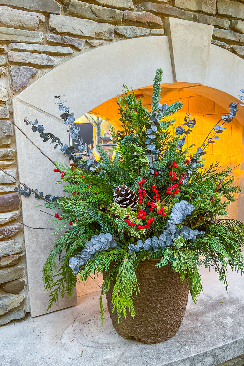 Holiday Pot, Winterberry 10"