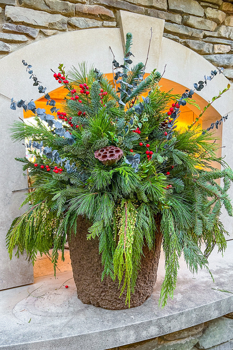 Holiday Pot, Winterberry 14"Fi