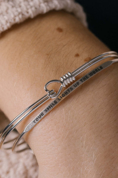 &Livy Love Knot Bangle Small Platinum Silver