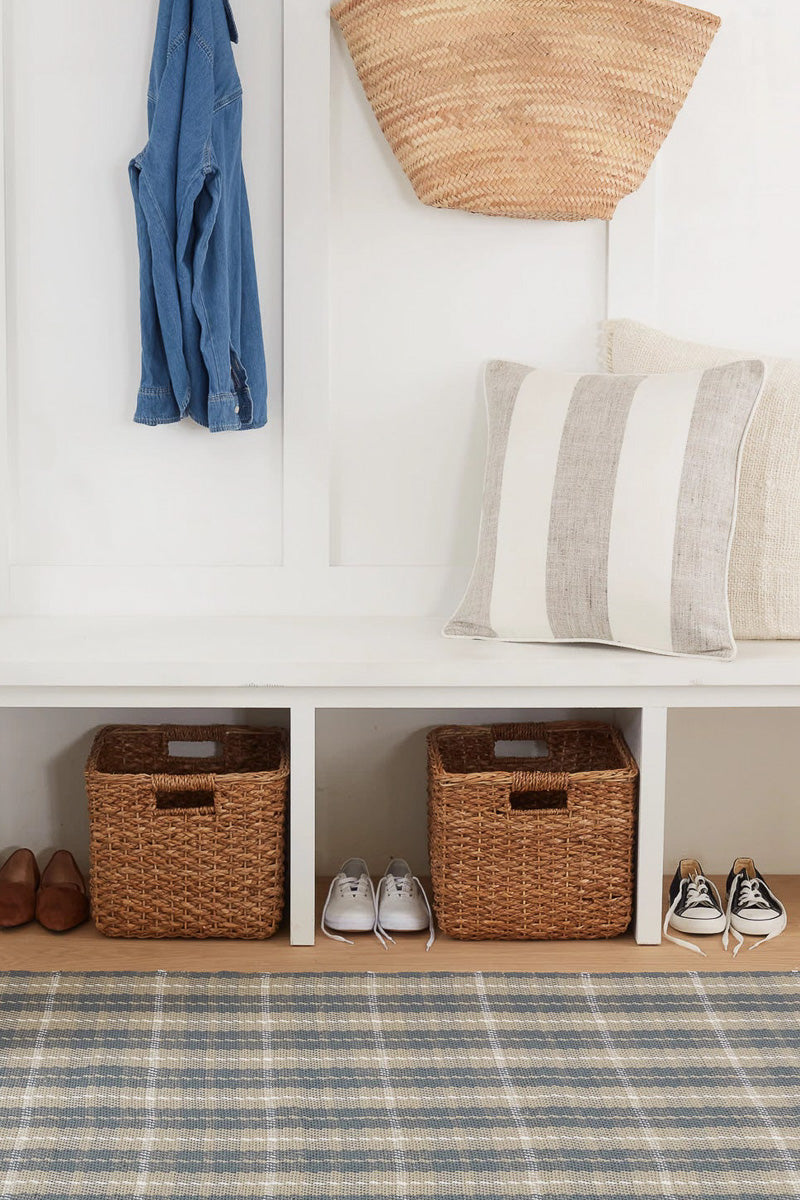 Dash & Albert Lakeville Plaid Handwoven Indoor/Outdoor Rug 2'x3' Charcoal