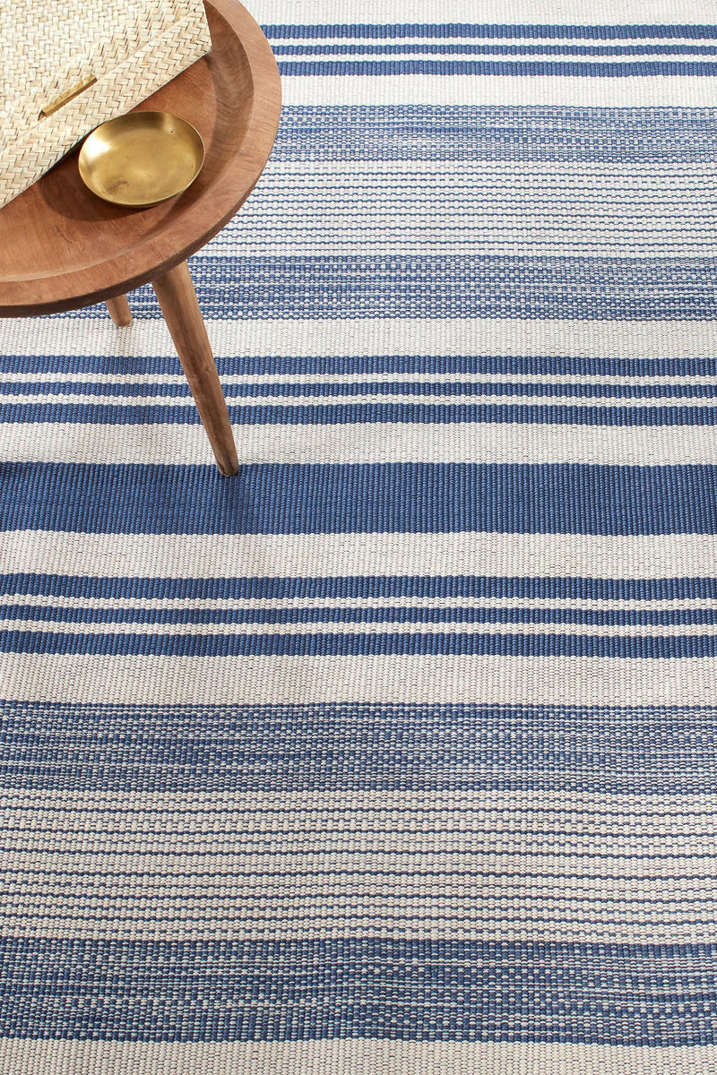 Dash & Albert Quincy Stripe Handwoven Indoor/Outdoor Rug 3'x5' Denim