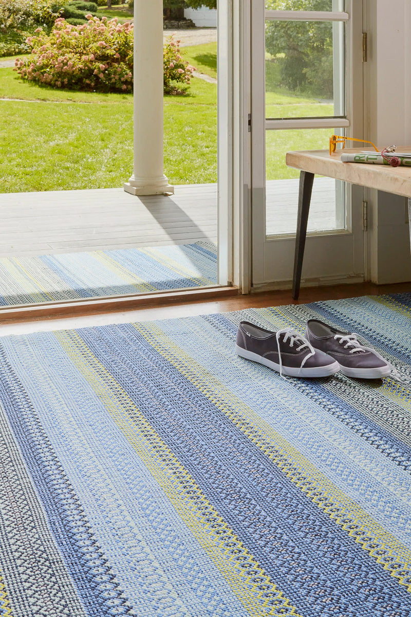 Dash & Albert Fiesta Stripe Handwoven Indoor/Outdoor Rug 2'x3' French Blue/Green