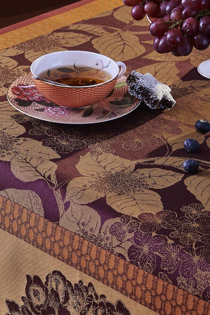 Garnier-Thiebaut Hortensias Tablecloth Rouille