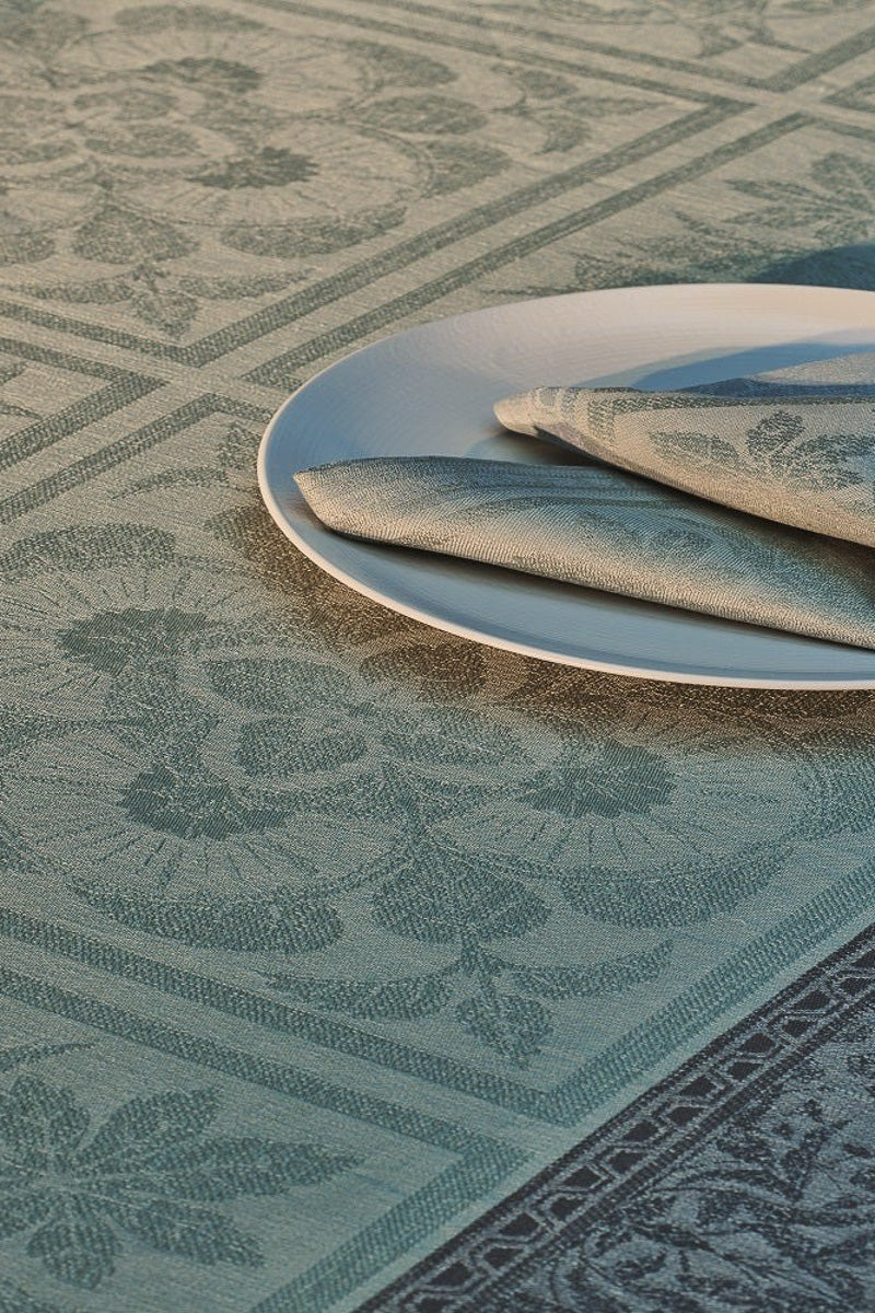 Garnier-Thiebaut Harmonie Tablecloth Opaline