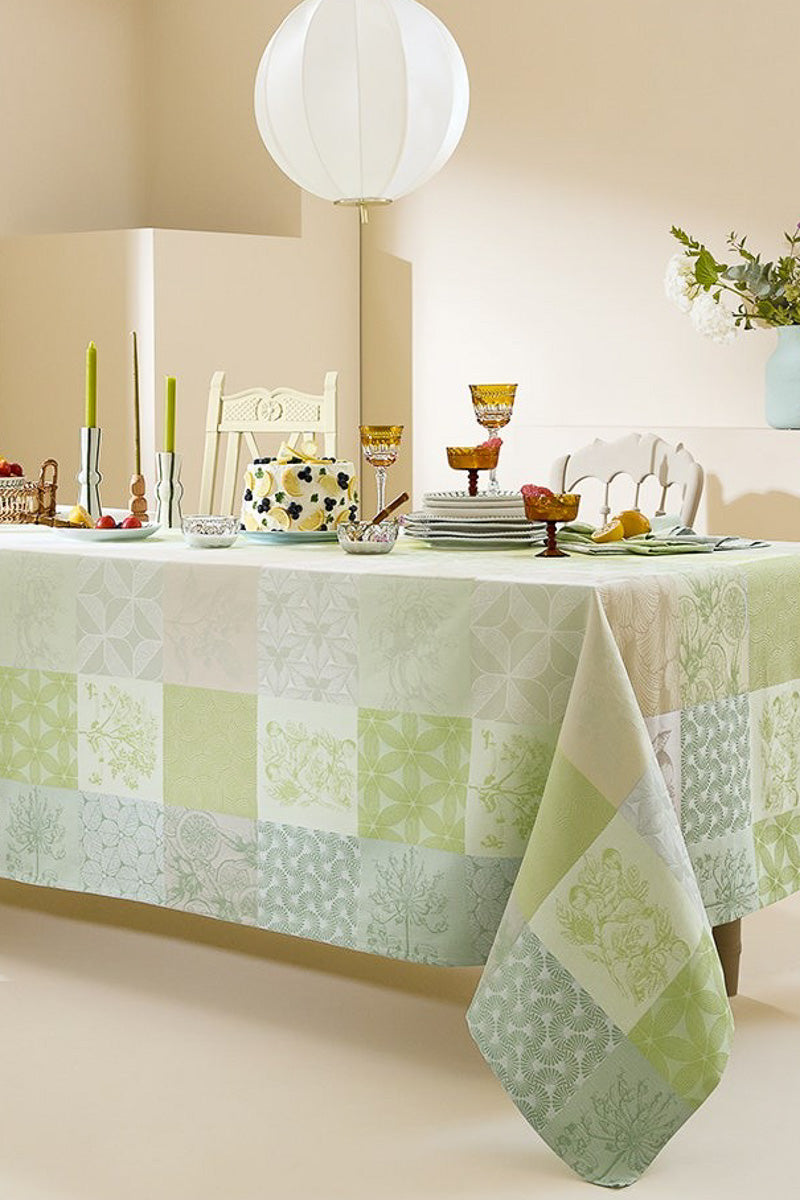 Garnier-Thiebaut Mille Parfums Tablecloth 71"x98" Verde
