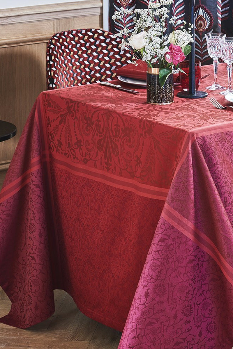 Garnier-Thiebaut Cassandre Tablecloth Grenat