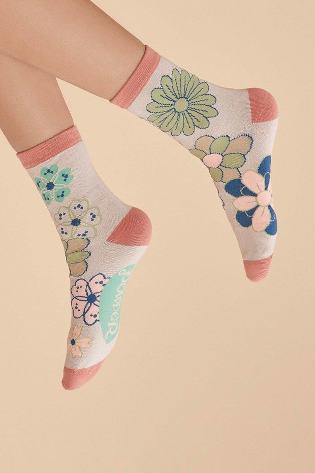 Powder Design Women's Ankle Socks 70's Kaleidoscope Floral in Coconut