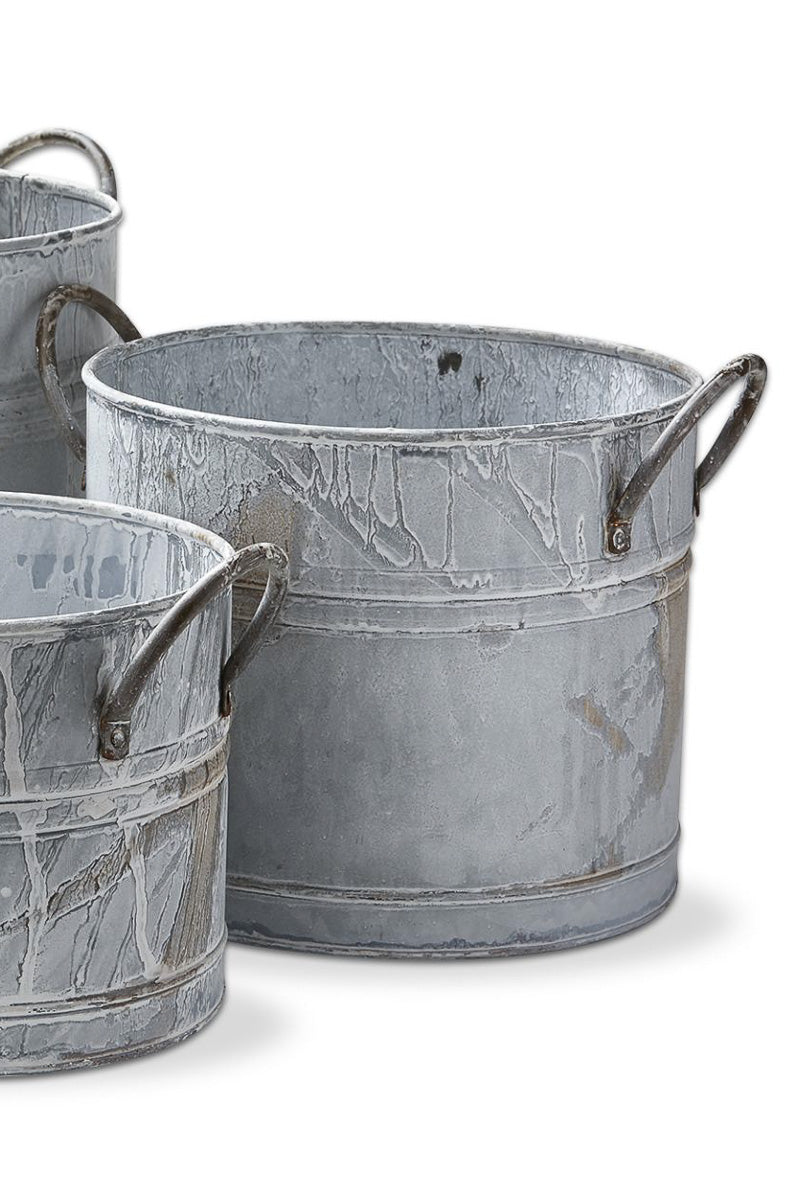 PLANTER ANTIQUED BUCKET MD