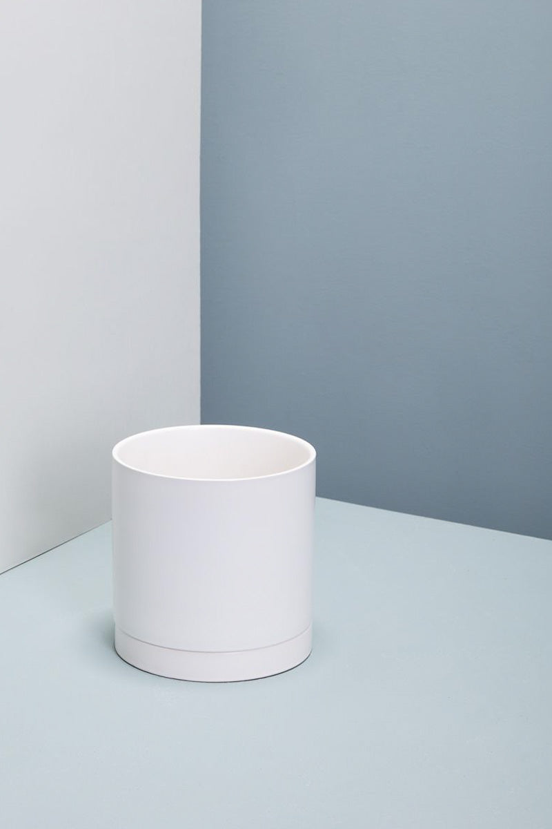 Romey Pot with Saucer 8"x 8" White