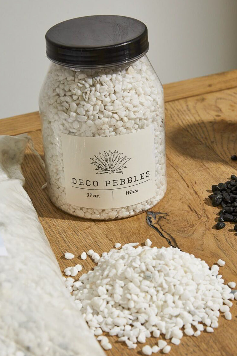 Deco Pebbles Stones 37 oz White