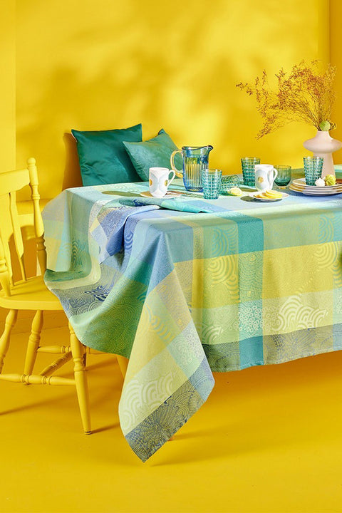 Garnier-Thiebaut Mille Rainures Atoll Tablecloth 59“ Round With Umbrella Hole