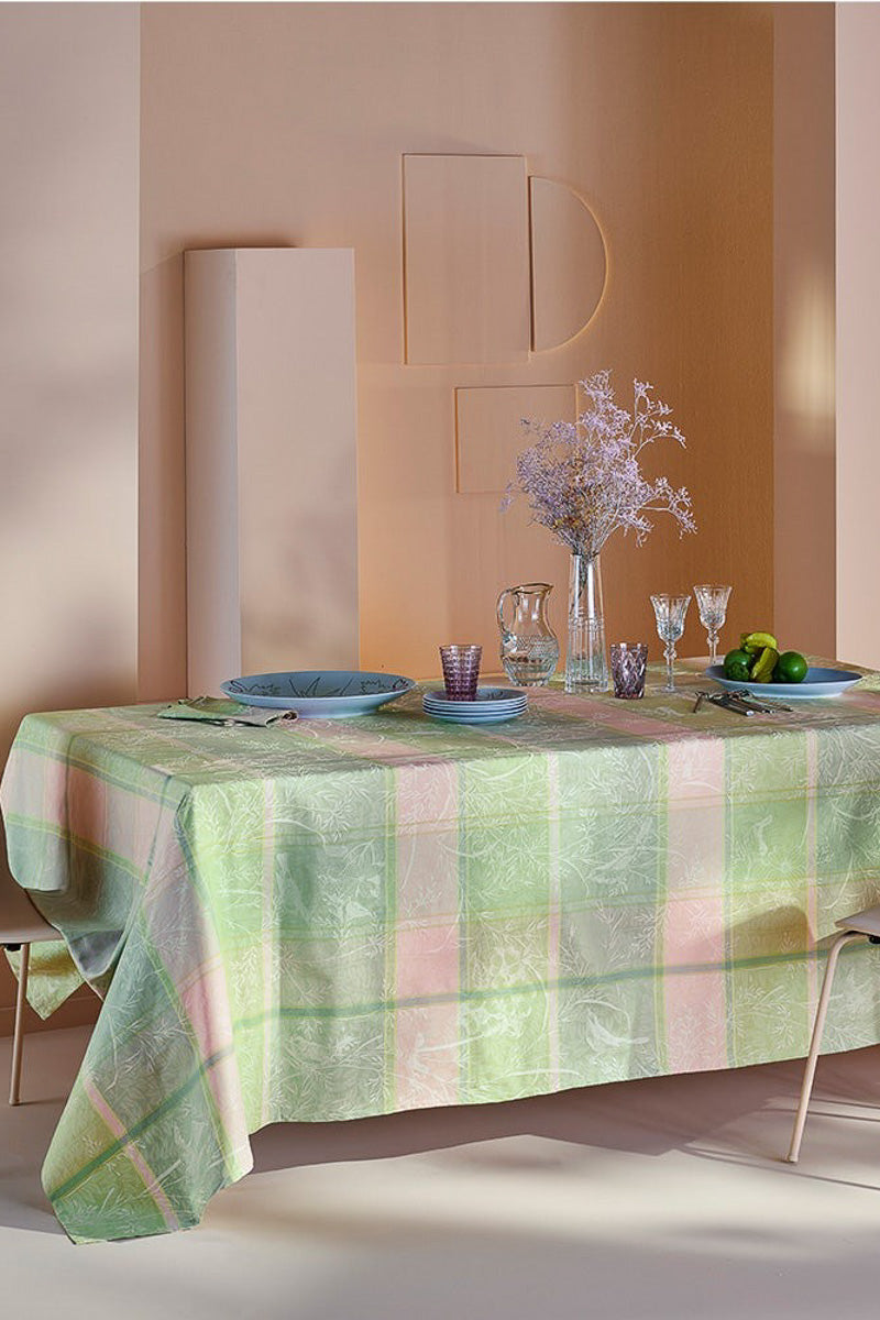 Garnier-Thiebaut Mille Printemps Tablecloth 71" Round Eclosion