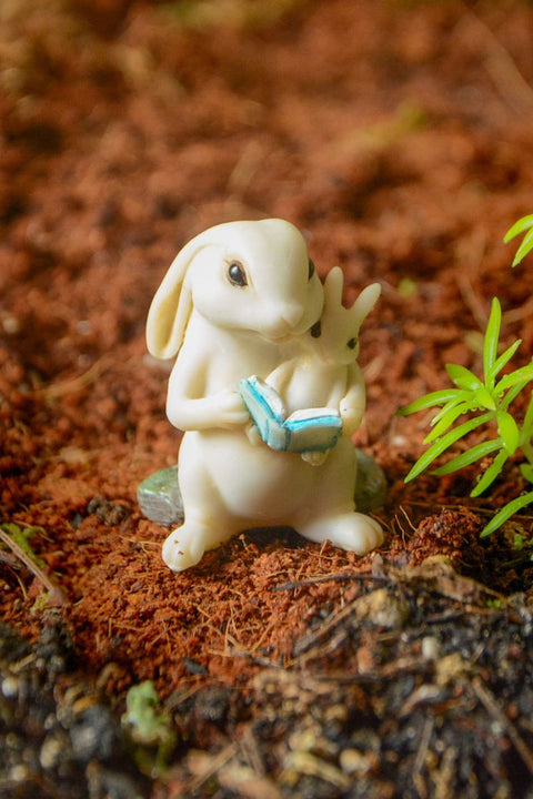 Mama Bunny and Baby Bunny Reading