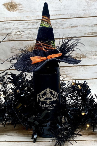WITCH HAT WINE TOPPER