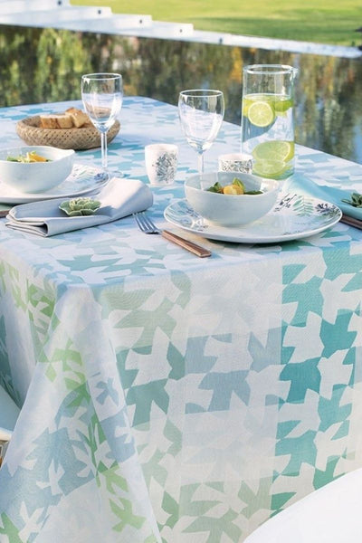 Garnier-Thiebaut Mille Hirondelles Menthol Tablecloth