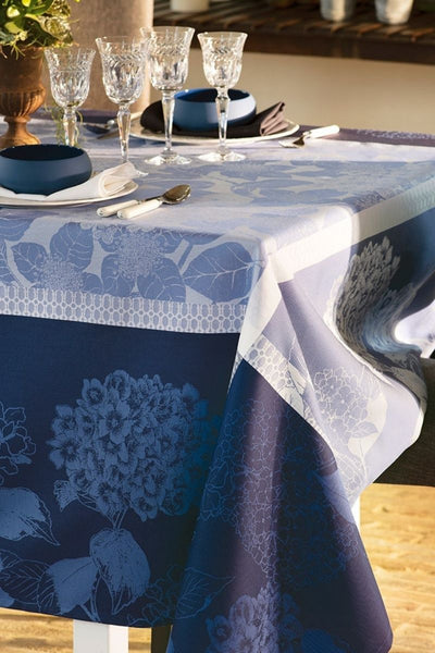 Garnier-Thiebaut Hortensias Bleu Tablecloth 69" x 69"