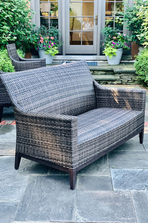 LOVE SEAT, BILTMORE