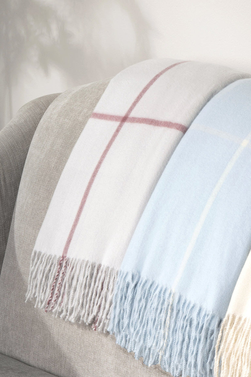 Bedford Cottage Glasgow Throw 50"x68" Dove Grey