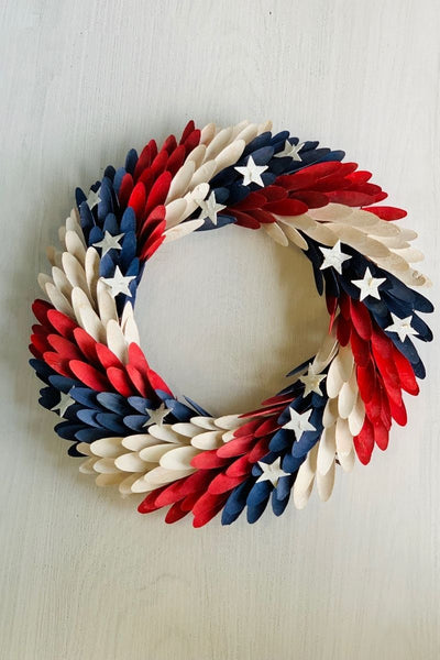 WREATH, AMERICANA WOOD CHIPS