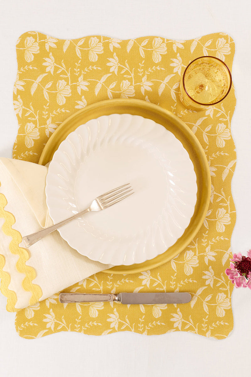 Chilewich x Meri Meri Marigold Scallop Placemat 13.5"x18.5" Yellow