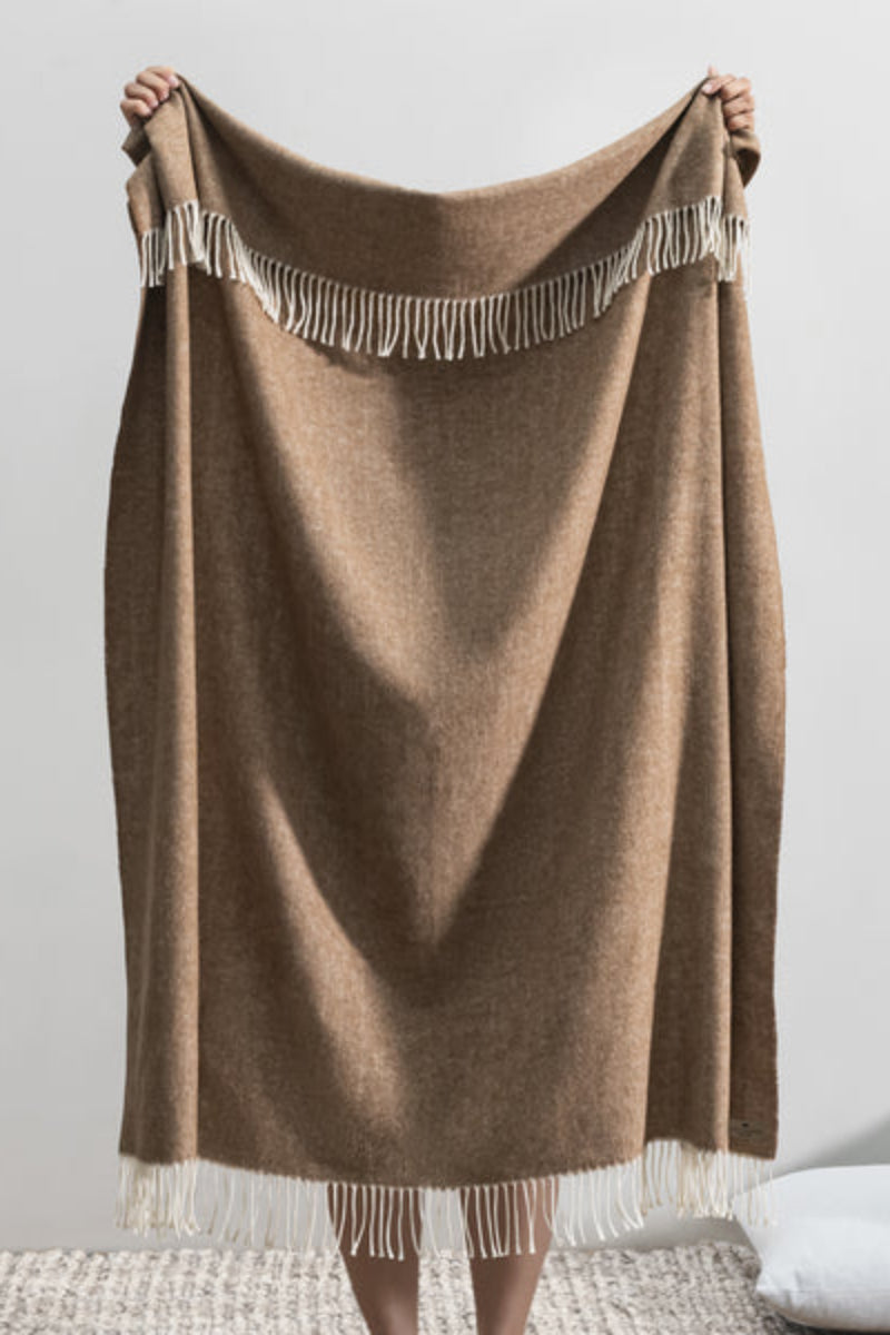 Lands Downunder Italian Herringbone Throw Saddle