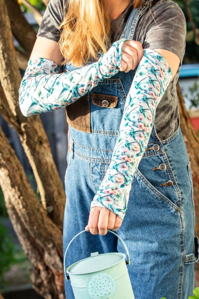 Farmers Defense Protection Sleeves L/XL Hummingbird Nectar