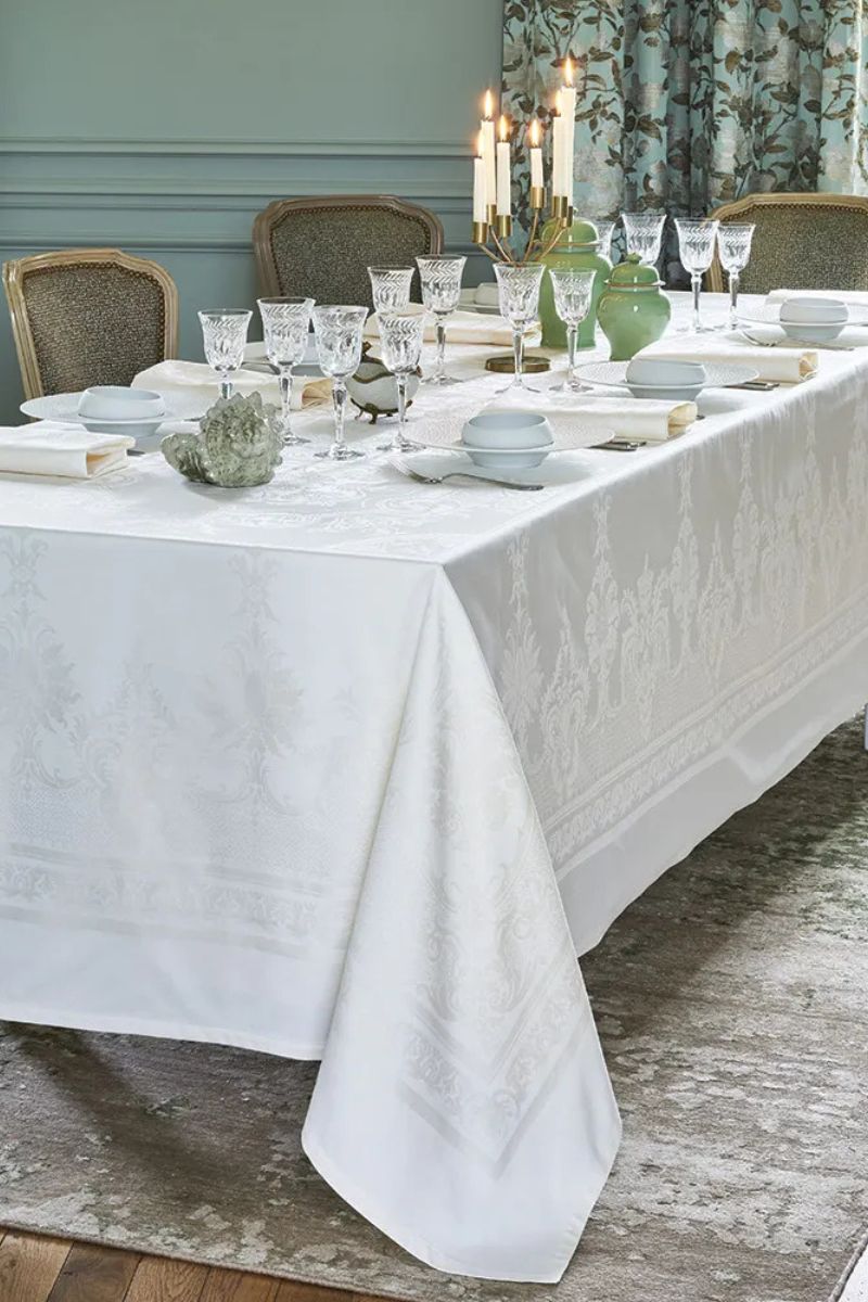 Garnier-Thiebaut Beauregard Tablecloth Blanc
