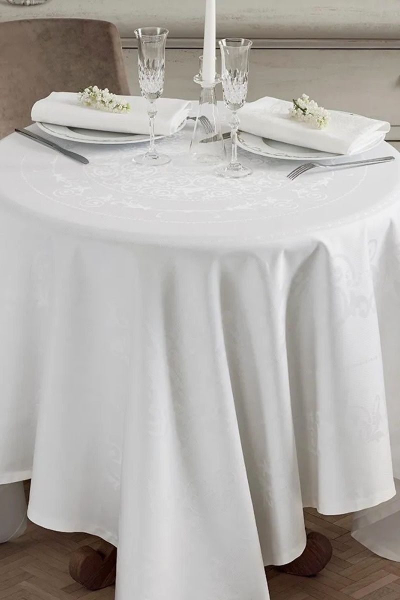 Garnier-Thiebaut Comtesse Tablecloth Blanc