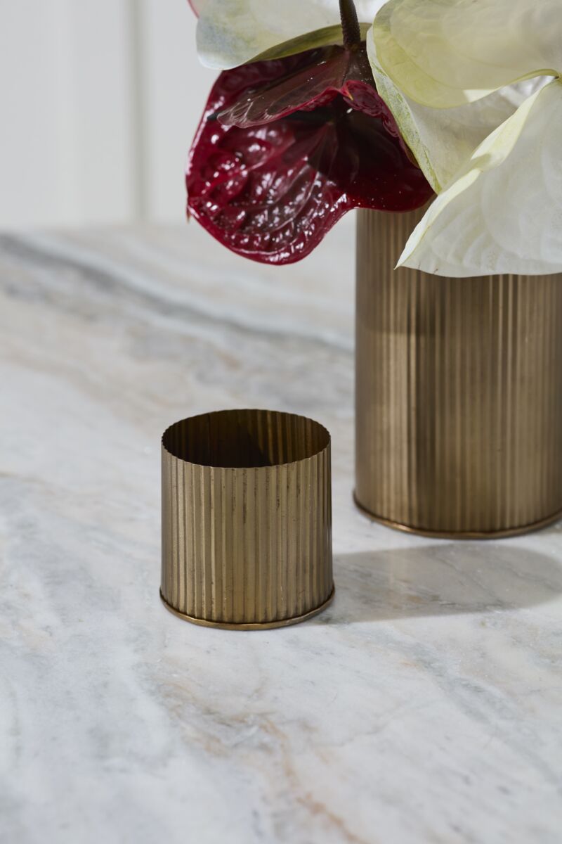 Gold Norah Metal Vase 3"x3.2.5" Gold
