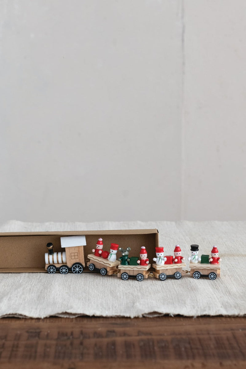 Wood Train with Holiday Passengers Set of 5