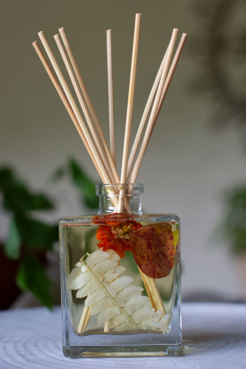 Rosy Rings Botanical Reed Diffuser Honey Tobacco 4 oz