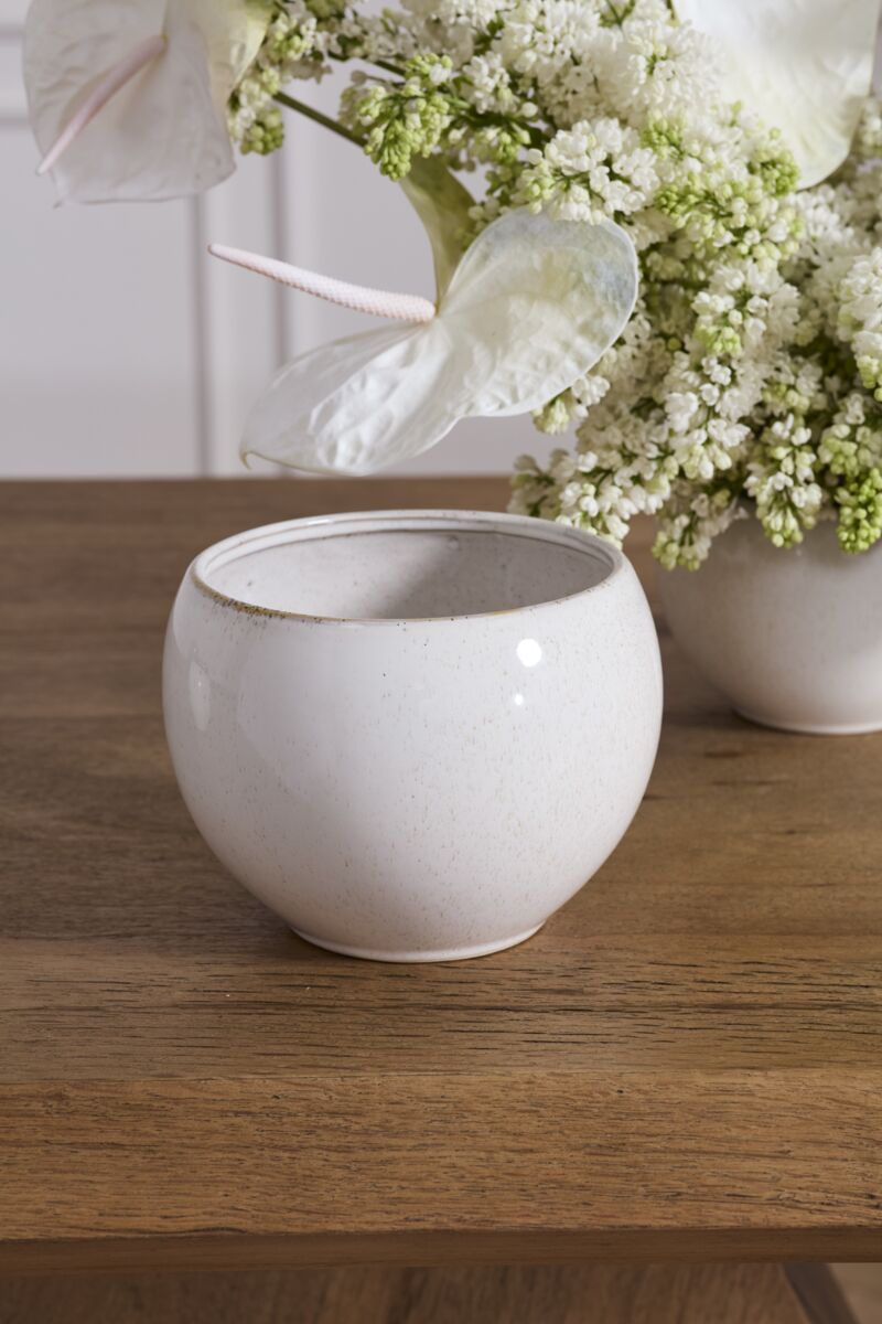 Accent Decor Tallie Pot 8"x5.5" Off White