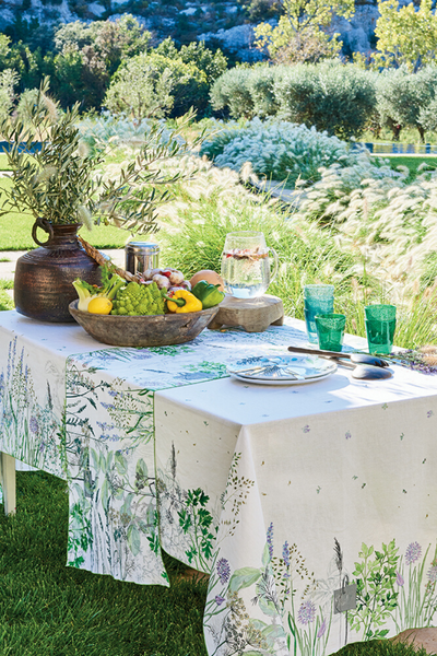 Garnier-Thiebaut Jardin Aromatique Floraison Tablecloth 61" x 61"