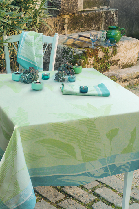 Garnier-Thiebaut Livia Chlorophylle Tablecloth 61" x 61"