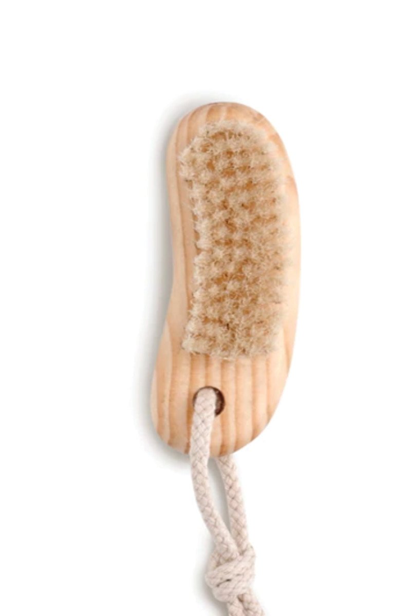 Baudelaire Nail Brush Cedar 4"