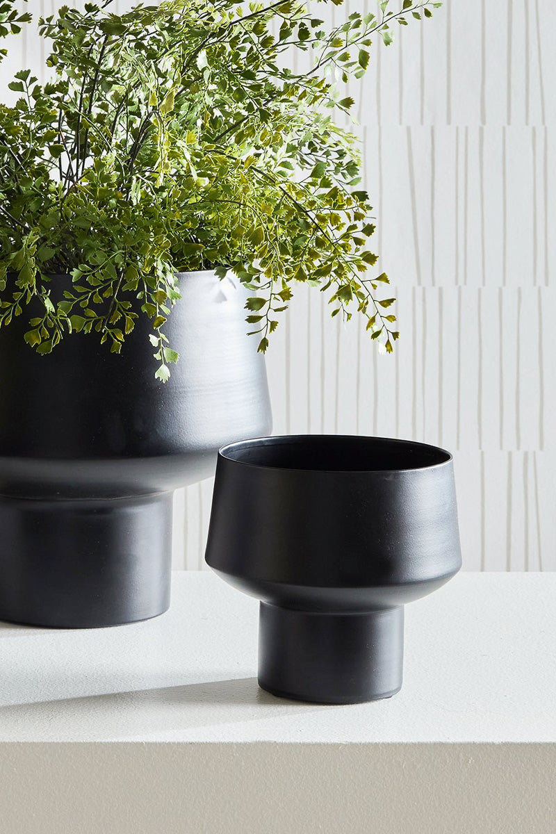 Napa Cyrus Cachepot Medium Matte Black