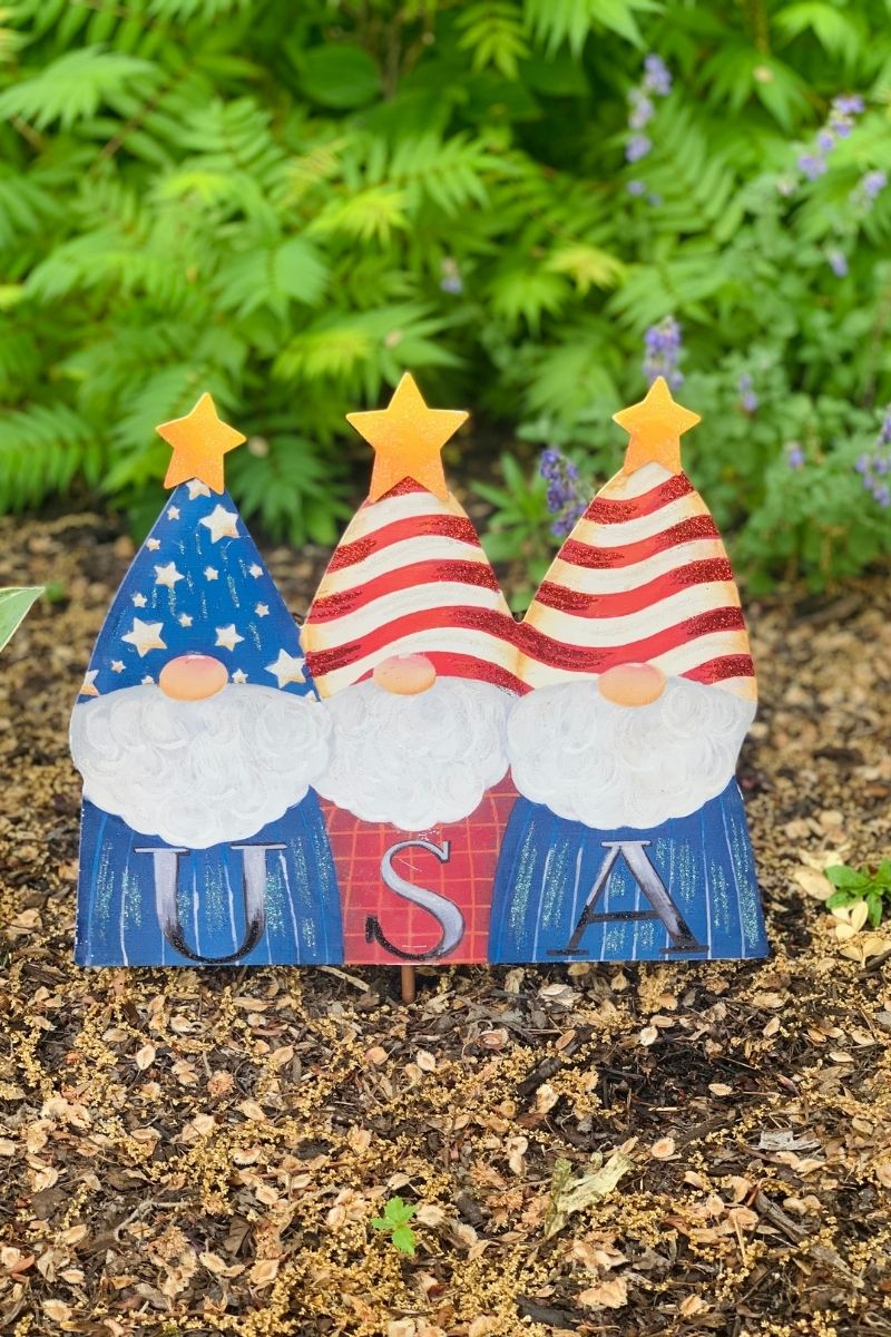 STAKE, PILE U S A GNOMES