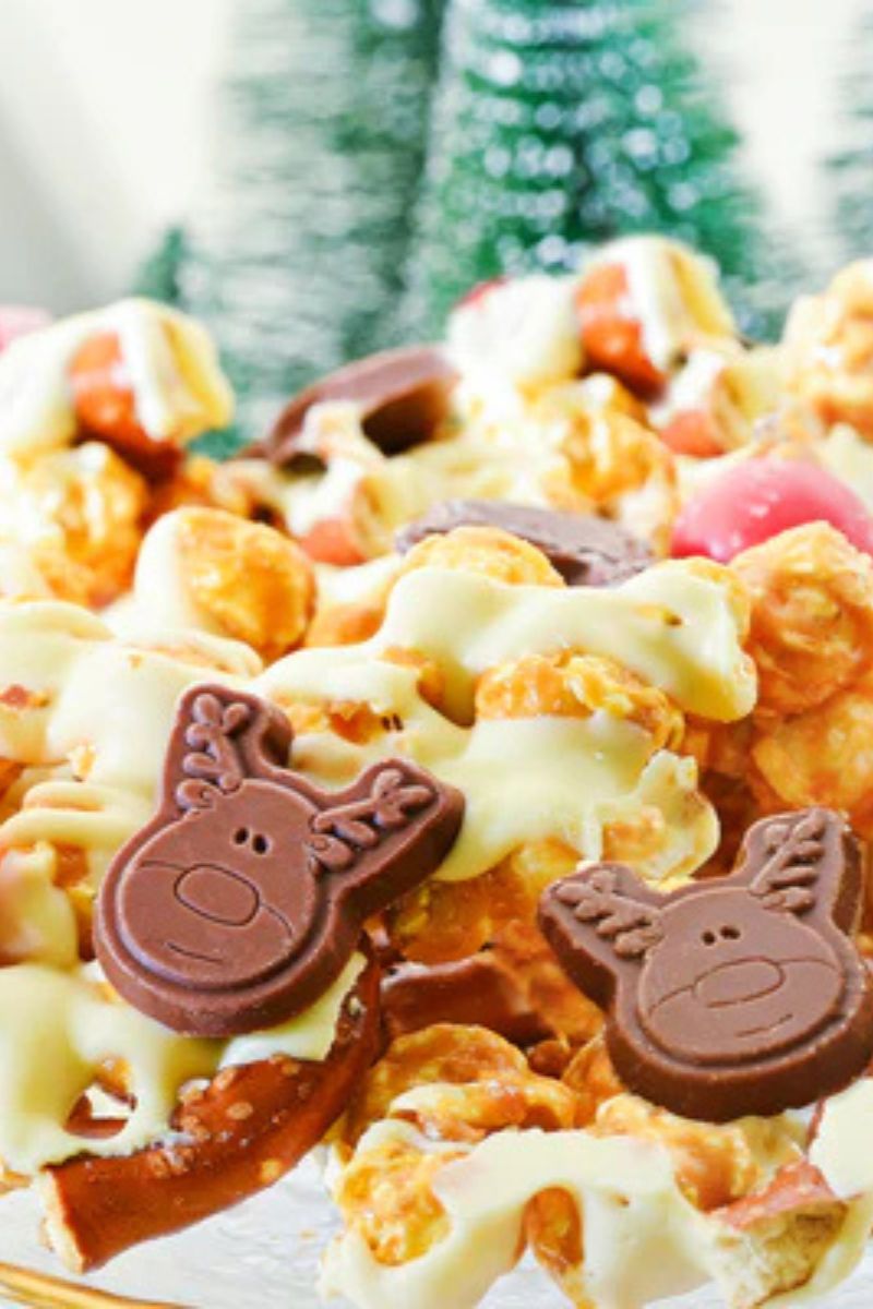 Saxon Reindeer Munch Pop Sensation Bag